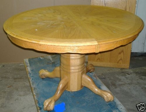 LIGHT WOODEN WOOD DINING ROOM TABLE  
